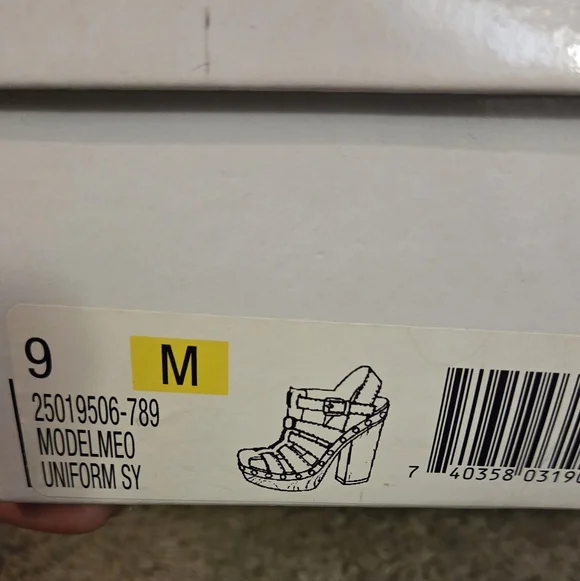 Nine West Olive Green Strappy Heels - Picture 2 of 9